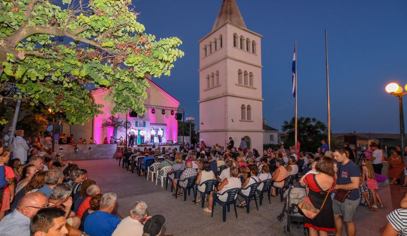 Ovoga ljeta Povljana na otoku Pagu postaje epicentar zabave, kulture i sporta