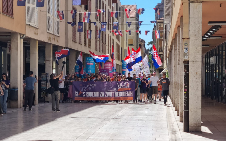 [FOTO] Održan Hod za život: ‘Djecu ne obilježavamo dijagnozama jer je svaki život vrijedan življenja’