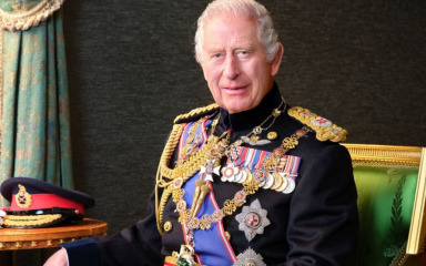 Objavljen novi portret kralja Charlesa u fraku feldmaršala