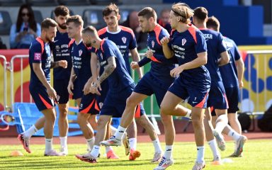 FOTO/VIDEO Vida propustio trening dan uoči puta u Leipzig