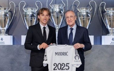 Luka Modrić produžio ugovor s Realom