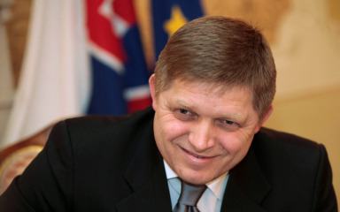 Slovački premijer Fico ljut na Ukrajinu zbog sankcija Lukoilu