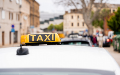 Zadarska policija kontrolirala taksiste. Utvrđena 103 prekršaja