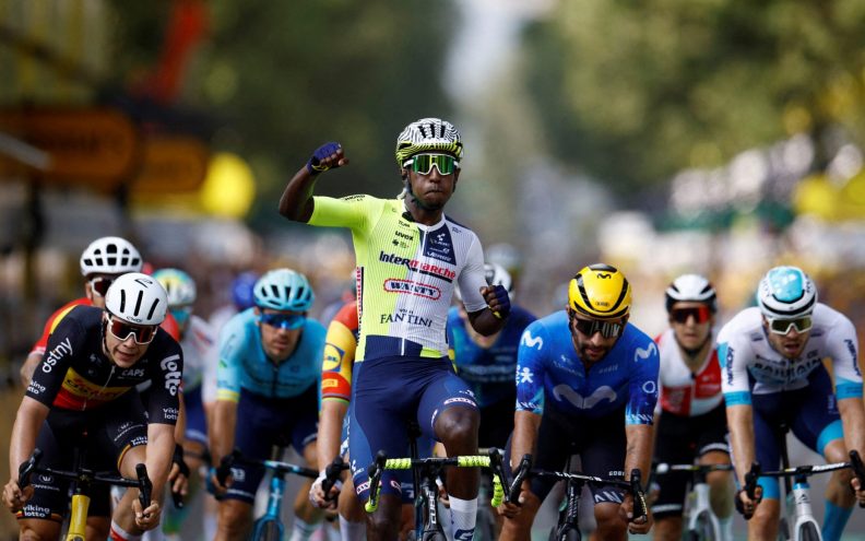 Girmay osvojio treću etapu Tour de Francea. Postao je prvi tamnoputi afrički biciklist s pobjedom