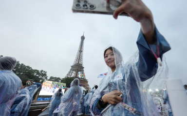 Južna Koreja na otvorenju u Parizu predstavljena kao Sjeverna