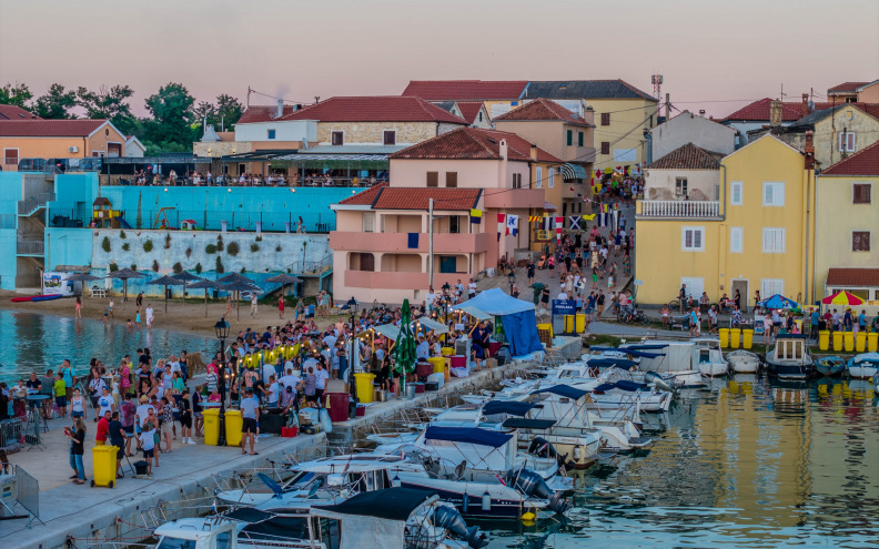Više tisuća mještana i turista na spektakularnoj Noći ribara i sabunjara