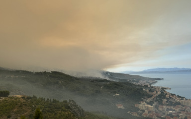 Uhićen muškarac za kojeg se sumnja da je izazvao požar kod Tučepa