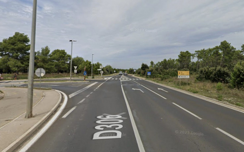 Prometna nesreća kod Petrčana! Dva vozača hitno prevezena u OB Zadar
