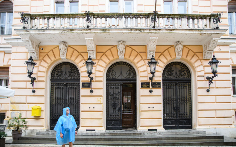 Zadarski profesor (50) optužen za više kaznenih djela spolnog zlostavljanja djece