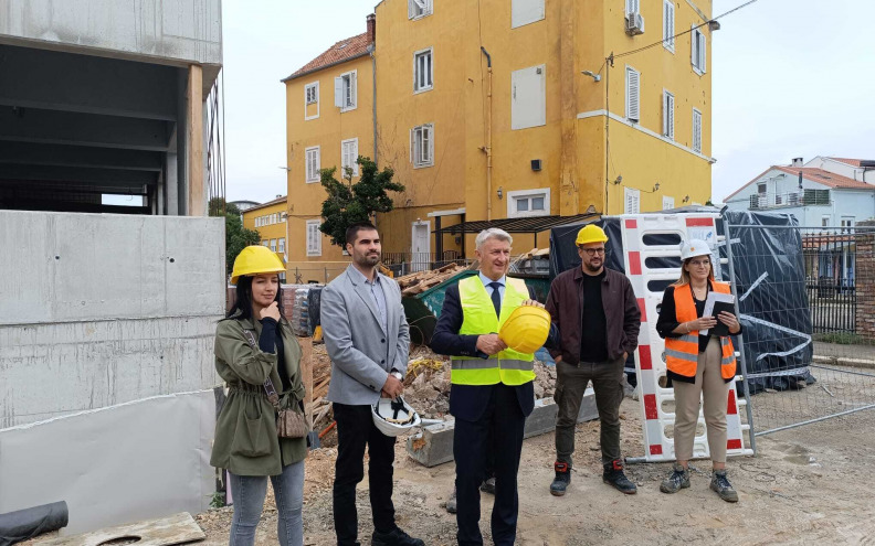 Župan Longin obišao radove na izgradnji nove zgrade Medicinske škole Ante Kuzmanića Zadar