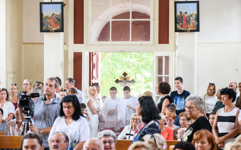 Proslavljena 146. obljetnica posvete župne crkve sv. Lovre u Lukoranu. Misu predvodio apostolski nuncij