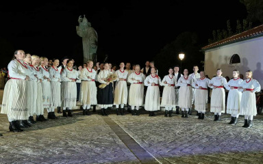 Nin na jedan dan postao centar europskog folklora