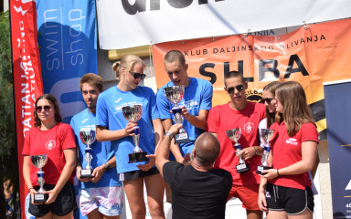 Pobjednici Toreta Open Water plivačkog natjecanja Ana Bobanović i Mauro Bobanović