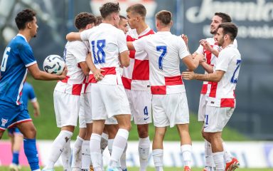 Hrvatska U-21 s dva penala slomila Farane, Ivica Olić ipak krenuo pobjedom