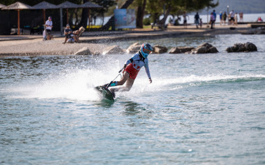 Ponajbolji svjetski surferi na motoriziranim daskama stigli u Zadar