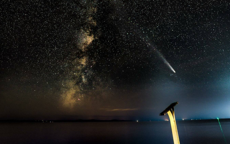 Komet nad Velebitom uhvatio i zadarski fotograf Davor Strenja: Slika govori više od tisuću riječi