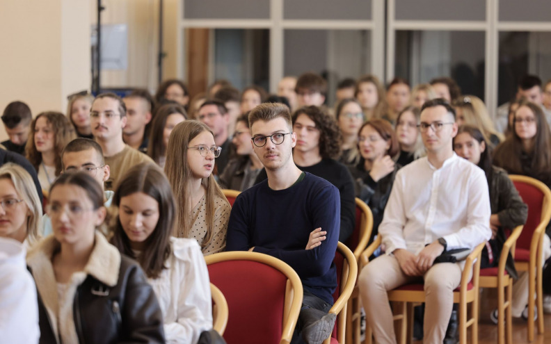 Rektor Faričić primio studente prvih godina