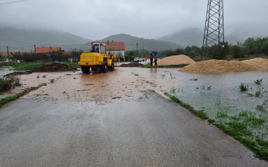 Zbog velikih količina oborina aktiviran Stožer civilne zaštite Općine Gračac