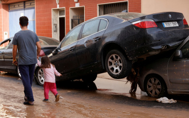 U Valenciji i dalje potraga za nestalima, a najavljeno novo nevrijeme