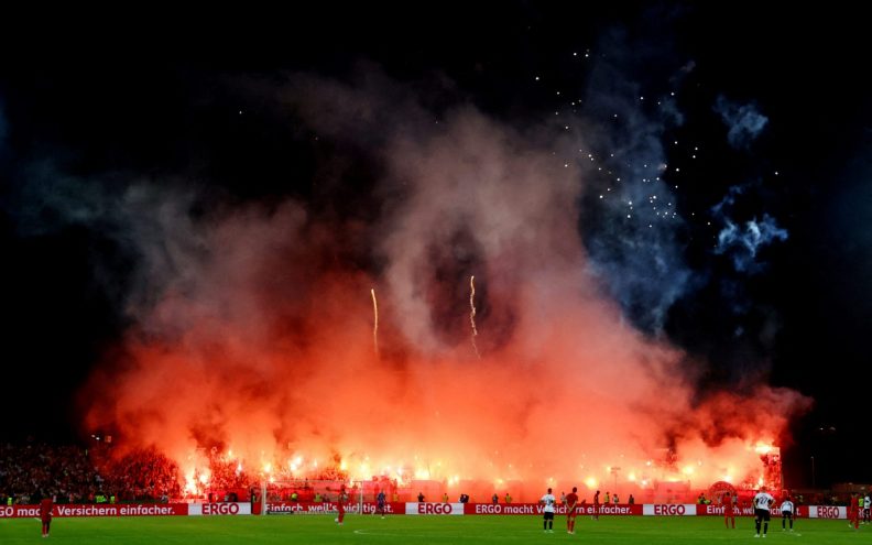 Navijači Bayerna su upalili 70 baklji u Ulmu, klub je kažnjen sa 150 tisuća eura