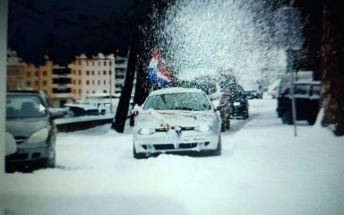 ‘KAKAV KRASAN PRIZOR’ Niz fotografija Zadra pod snijegom obara s nogu: ‘Koje je to veselje bilo’