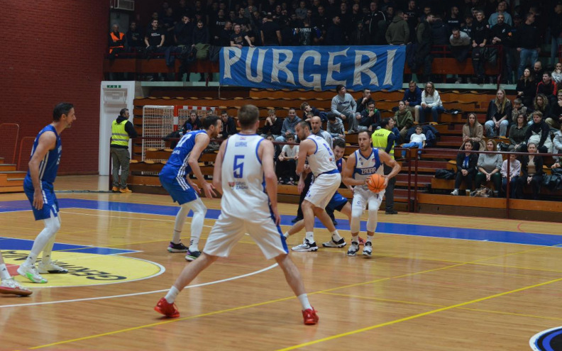 I pored napadačkih muka Zadar preko Dinama stigao do jubilarne desete pobjede