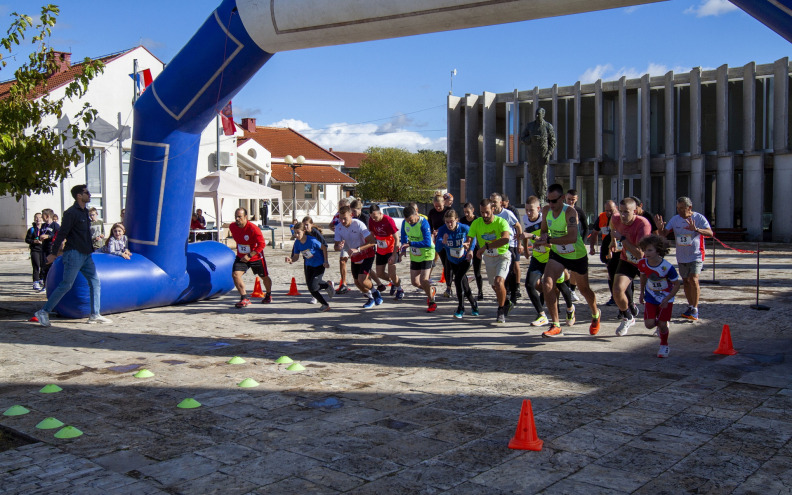 Veliki broj prijava za Atletsku utrku Dani sjećanja od Škabrnje do Vukovara 2024