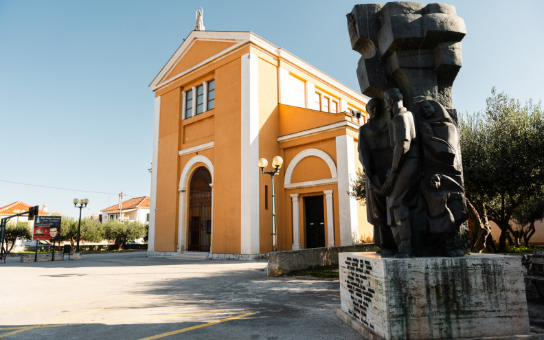 Uređenje Trga Gospe Loretske mještanima je dugogodišnji prioritet, a sve zapelo na Vijeću