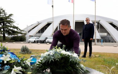 Na Krešin rođendan vijence položili predstavnici KK Zadra i ŠC Višnjika