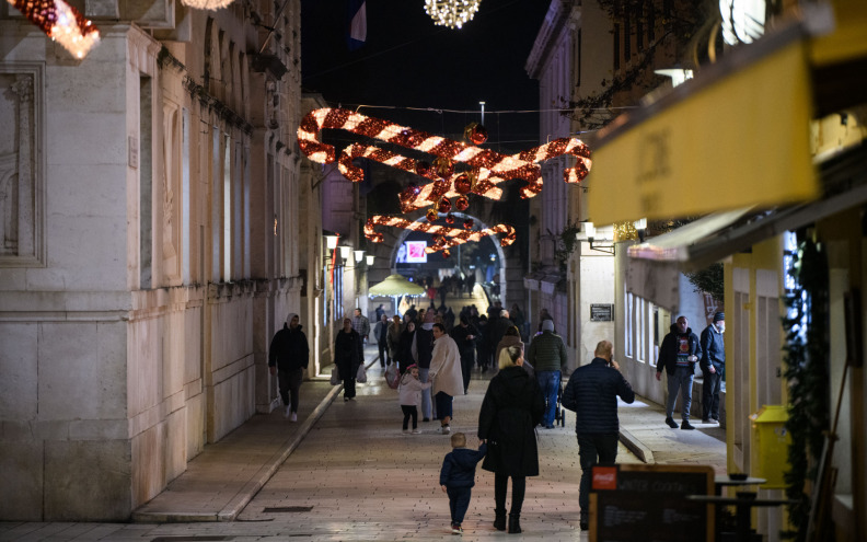 Evo kako se Zadrani pripremaju za Božić: 'Kolače danas pečem, a za Božić ćemo pod peku...'