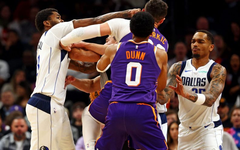 VIDEO Košarkaš iz BiH započeo je boksački obračun na NBA parketima i izvukao deblji kraj