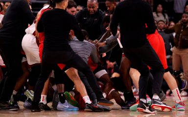 VIDEO Nova tučnjava na NBA parketima, suci su pokazali čak sedam isključenja u Houstonu