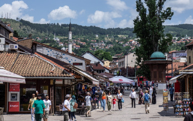 U BiH sve veći problem maloljetnički brakovi. Majka kćer prodala za tri tisuće maraka