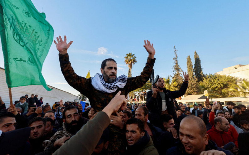 Oslobođeni palestinski zatvorenici stigli u Egipat