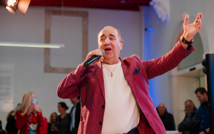 Grdović objavio fotografiju iz provoda, pratitelji oduševljeni ekipom: ‘Uz lipe svoje pisme…’