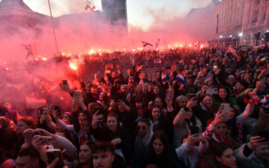 FOTO Pun Trg bana Jelačića dočekao srebrne rukometaše, Sigurdsson: “Vi ste potpuno lud narod!”