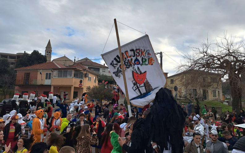 Kualjske maškare odraz su tradicije i zajedništva