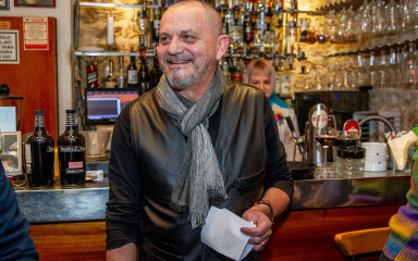 NA RUBU KONTROLE Dragan Jelavić predstavio svoju najnoviju samostalnu izložbu