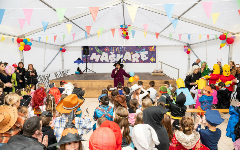 U Privlaci je svima najdraži karnevalski đir po kućama
