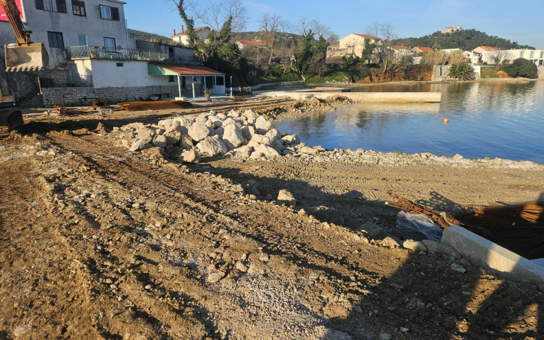 Plaža Vruljica u Tkonu bit će potpuno uređena do sezone