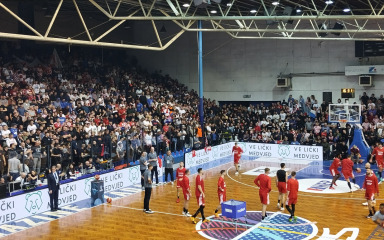 HRVATSKA-FRANCUSKA 17:20  Francuzi vode nakon prvih deset minuta