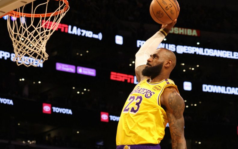 Dončić zbog ozljede propustio utakmicu, LeBron briljirao