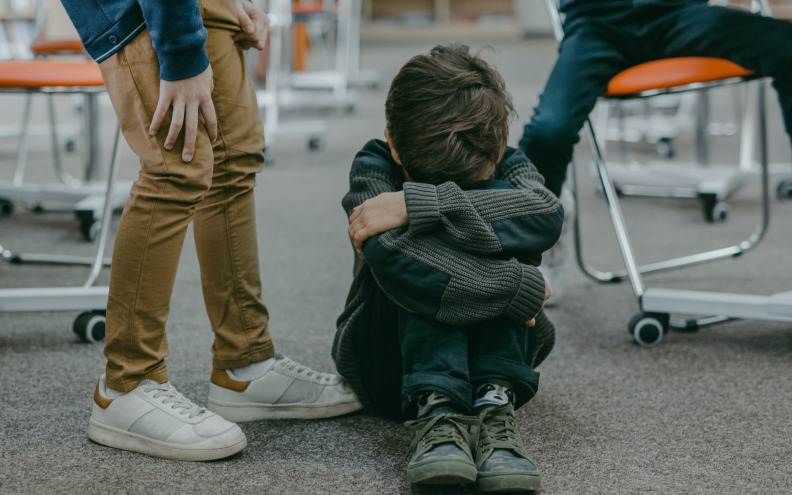 Uzroci maloljetničkog nasilja kombinacija su više čimbenika