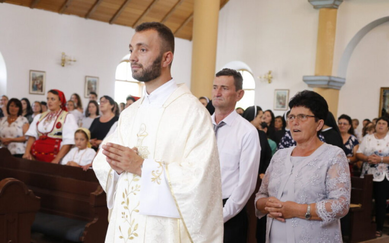 Fra Pavle Ivić: Svoju veliku obitelj smatram roditeljicom svoga poziva