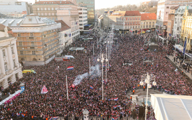 Pun Trg bana Jelačića dočekao srebrne rukometaše, Sigurdsson: “Vi ste potpuno lud narod!”