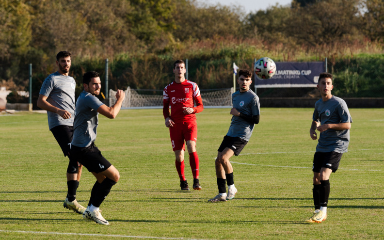 Debeljak srušio neporaženi Sv. Mihovil i zasjeo na vrh