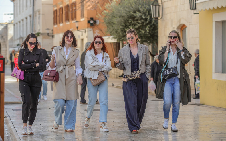 FOTO Poluotok je danas bio krcat! Pogledajte koga smo sreli u šetnji gradom