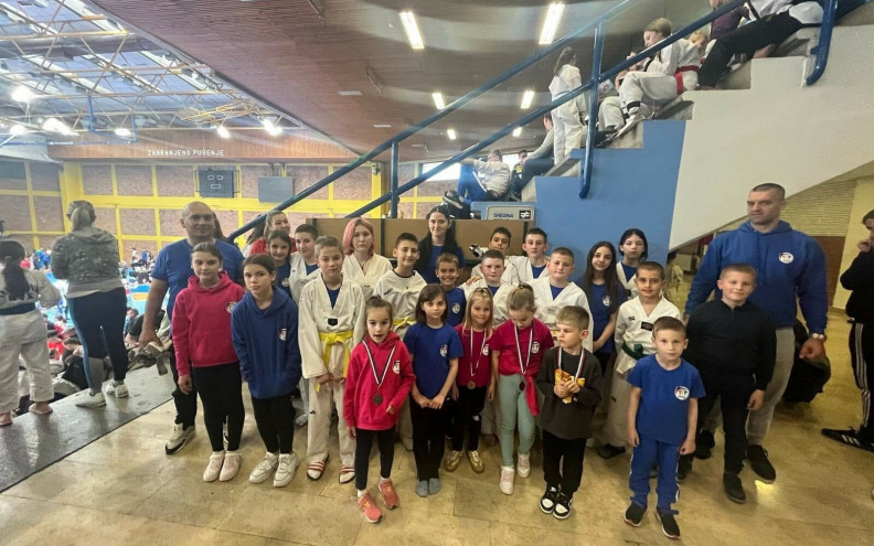 TK Plovanija na međunarodnom turniru osvojio 11 medalja