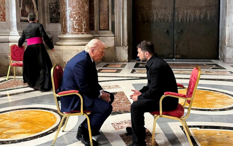 Trump, Zelenskij, Macron i Starmer imali “pozitivnu” razmjenu mišljenja u Vatikanu