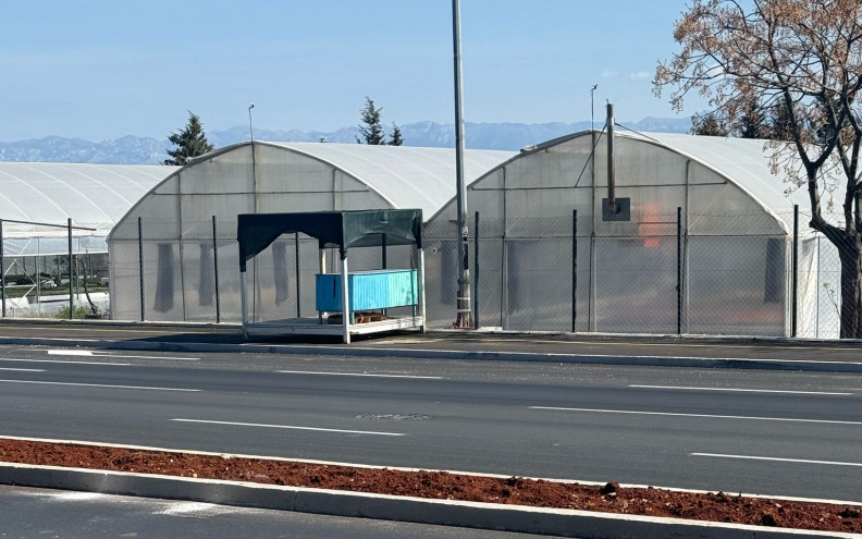 Na Žmirićima niknuo štand bez dozvole